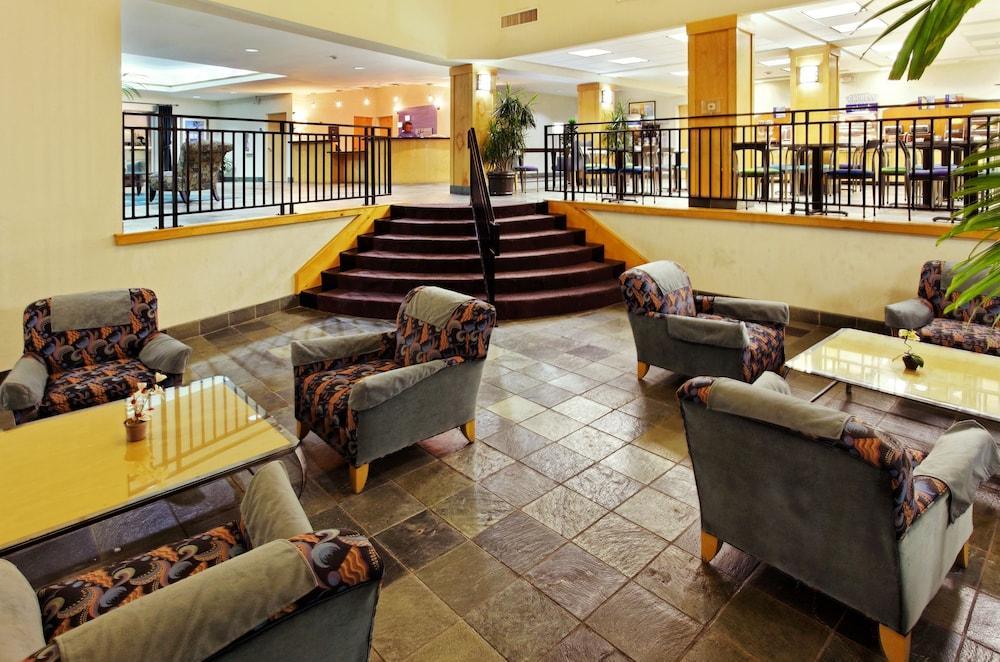 Holiday Inn Express Hotel & Suites San Antonio - Rivercenter Area, An Ihg Hotel Exterior photo