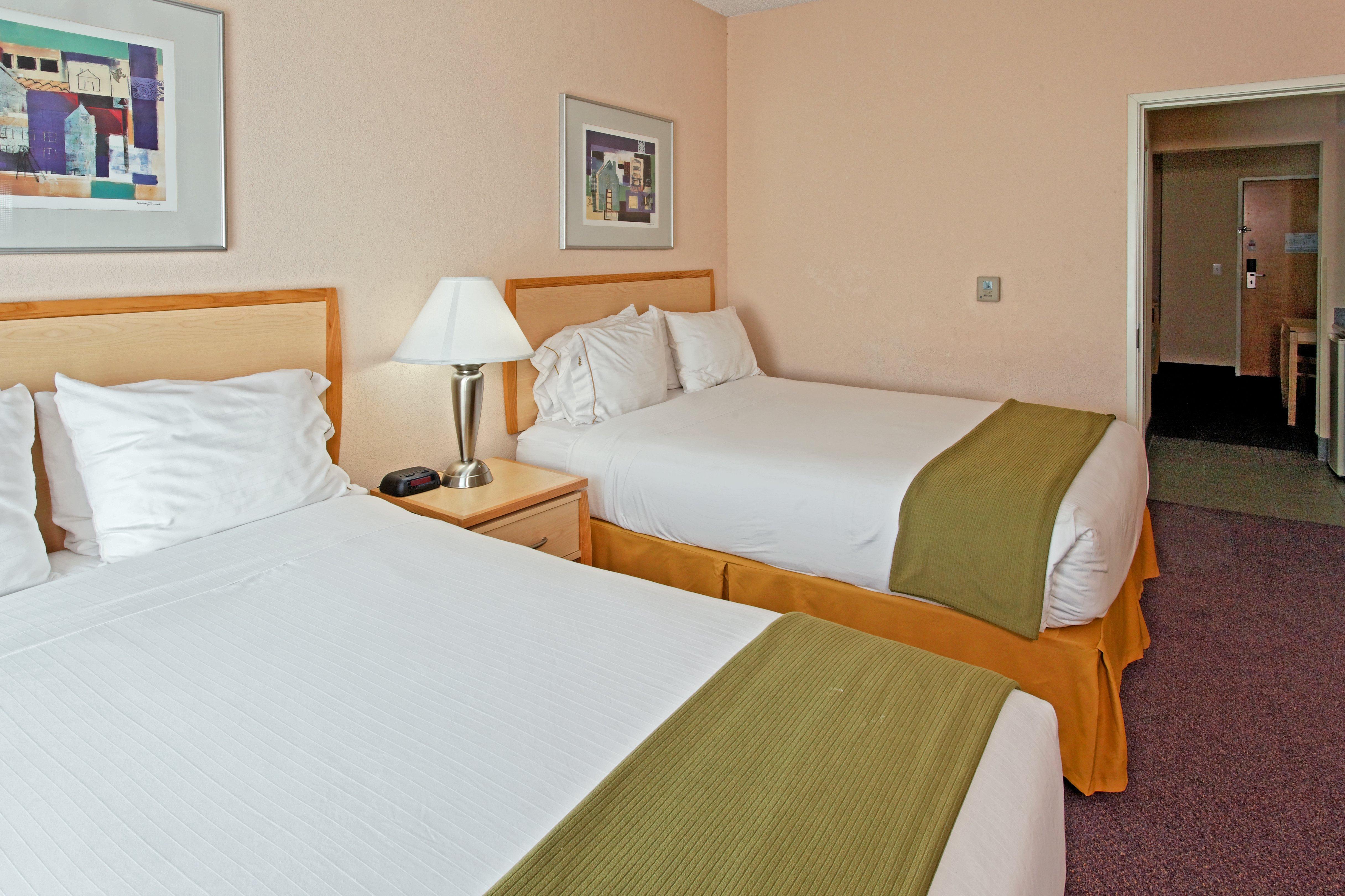 Holiday Inn Express Hotel & Suites San Antonio - Rivercenter Area, An Ihg Hotel Exterior photo